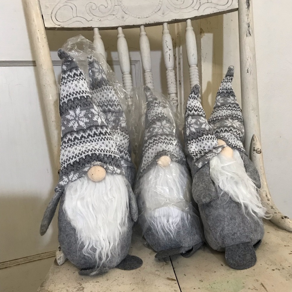 5 Grey Weighted Gnomes NWT